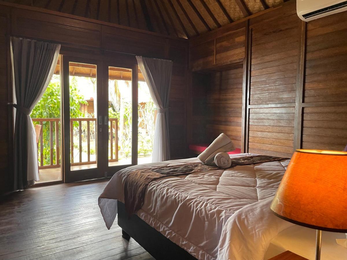 Mangrove Beach Hut レンボンガン島 エクステリア 写真