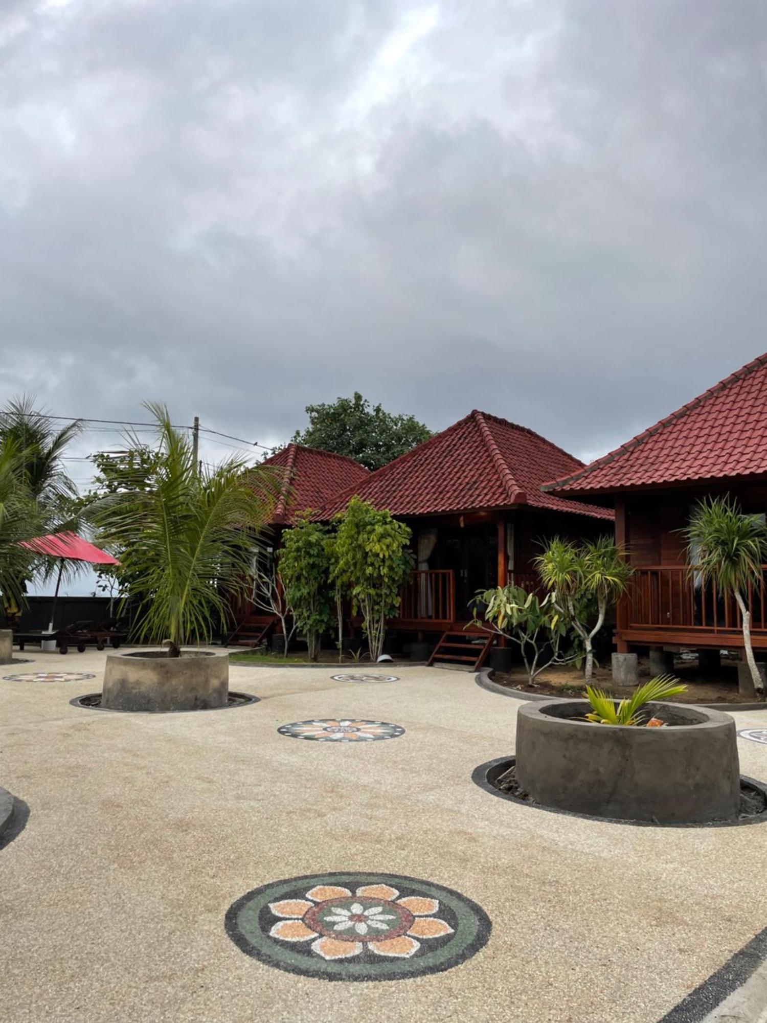 Mangrove Beach Hut レンボンガン島 エクステリア 写真